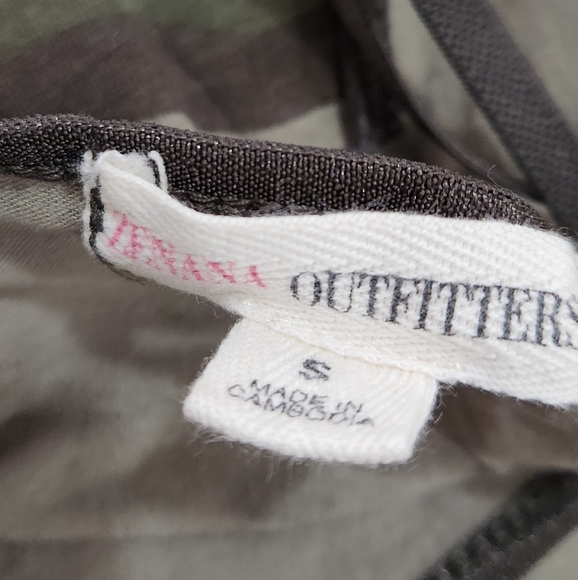 Zenana Outfitters Camo Bodysuit Size S - Picture 5 of 13